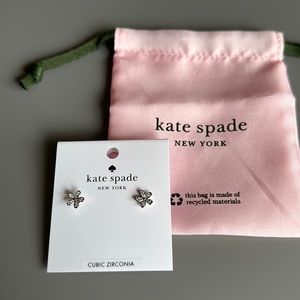 NWT Kate Spade Gardenia Flower studs earrings clear/silver